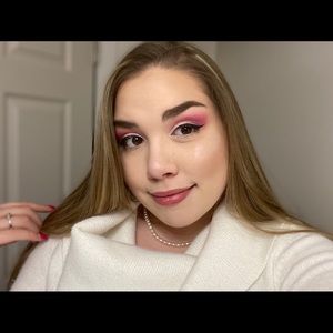 Meet your Posher, Amelia